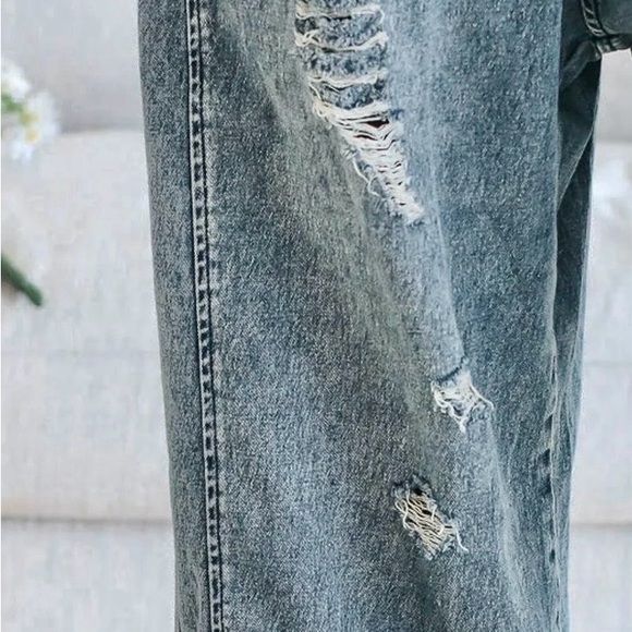 💚Fehrnvi Sage Green Women's Ripped Denim Overalls💚 - Picture 8 of 8